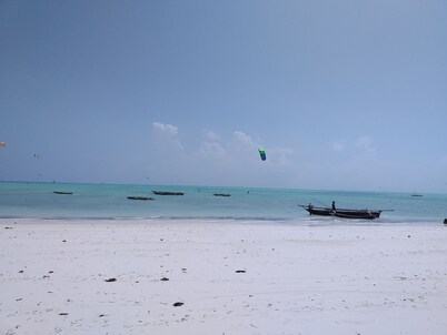 Yellow Card Apartment & Bungalow