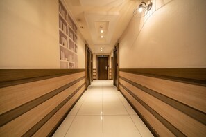 Hallway - Guri Lexy Hotel (Guri)