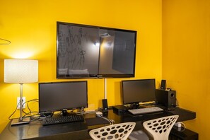 Deluxe-Doppelzimmer | Fernseher