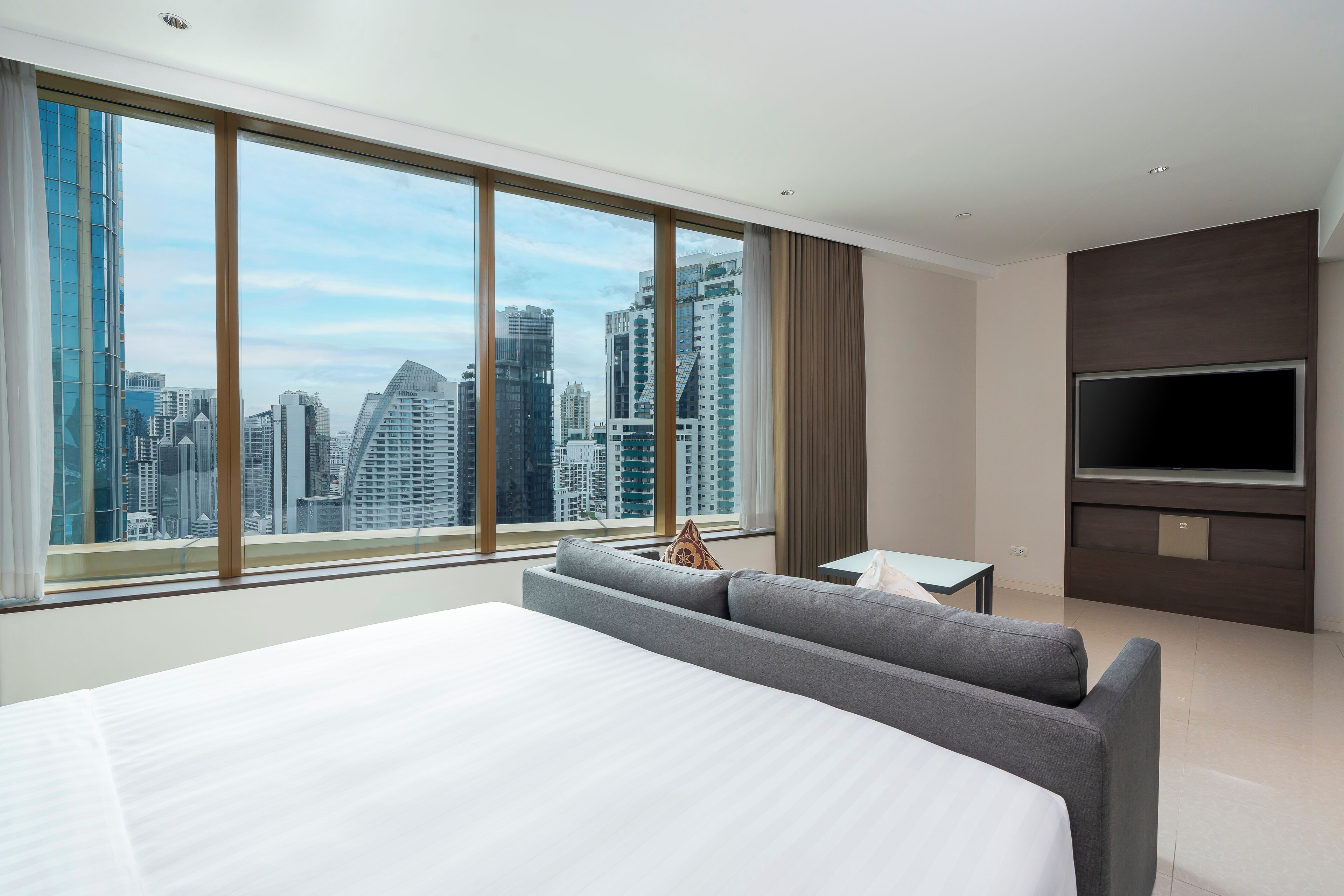 grand deluxe room | city view