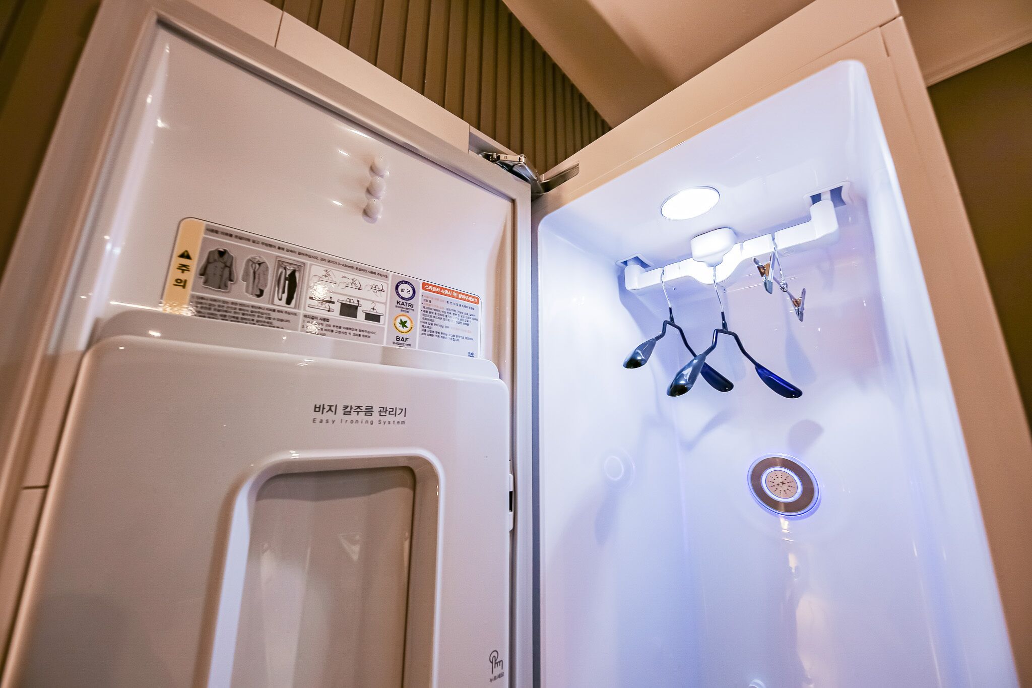 1 bedroom, individually decorated, individually furnished