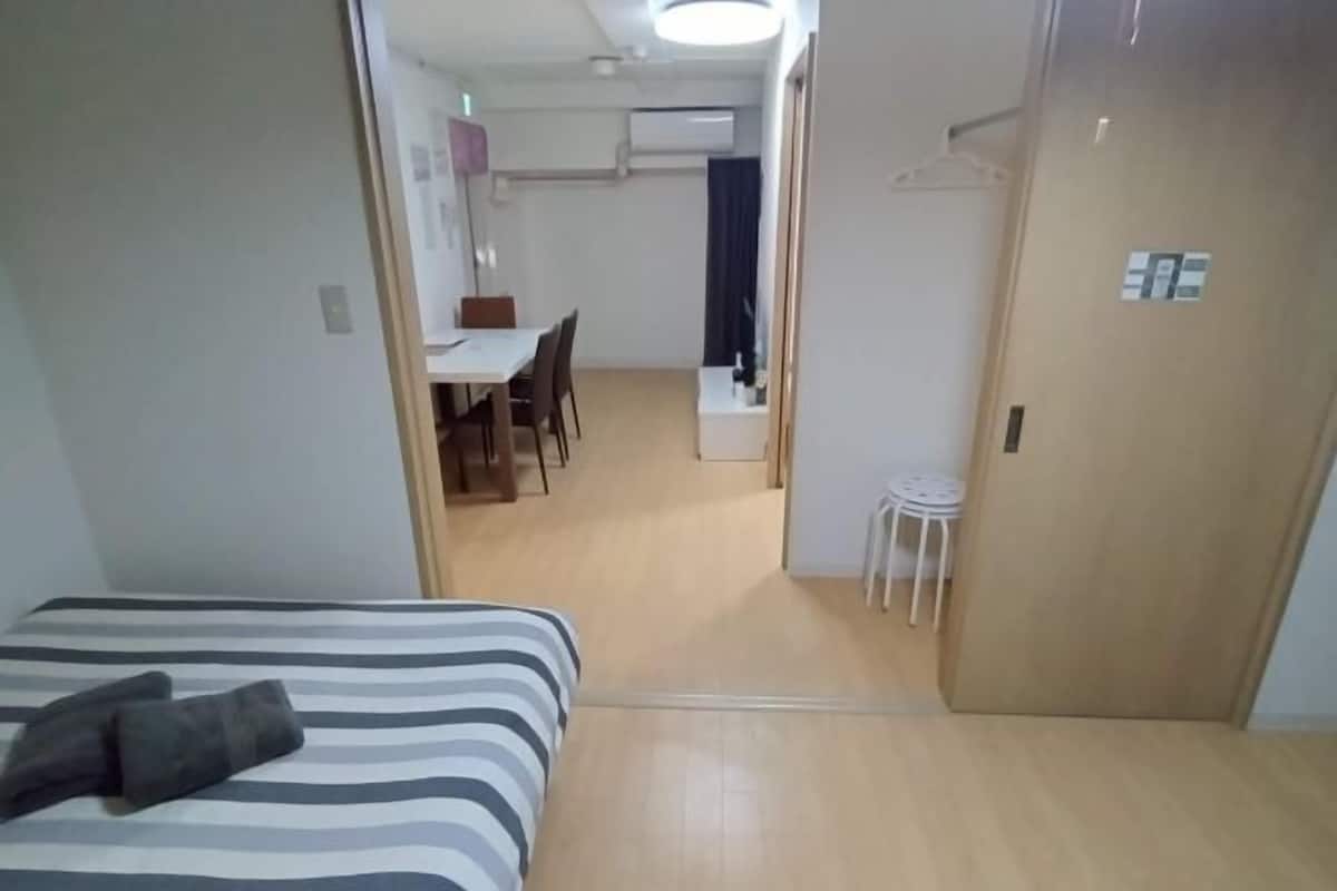 3 Schlafzimmer, Verdunkelungsvorhänge, kostenloses WLAN, Bettwäsche