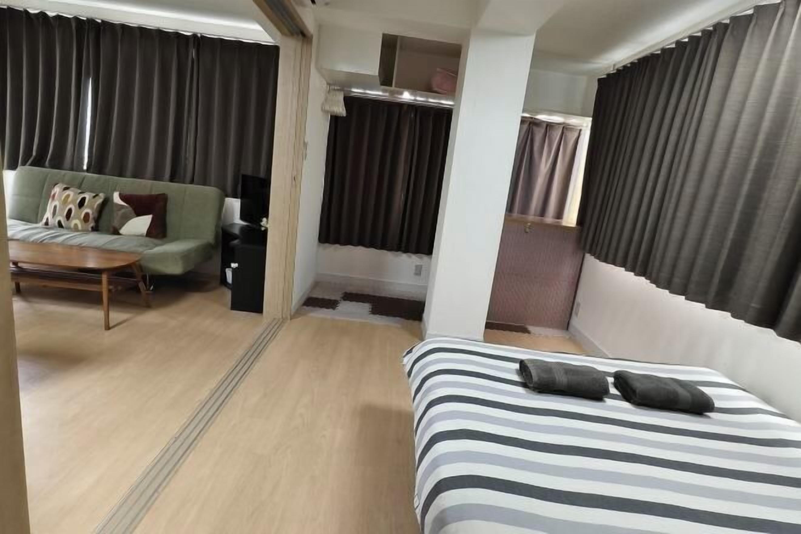 Rideaux occultants, Wi-Fi gratuit, draps fournis