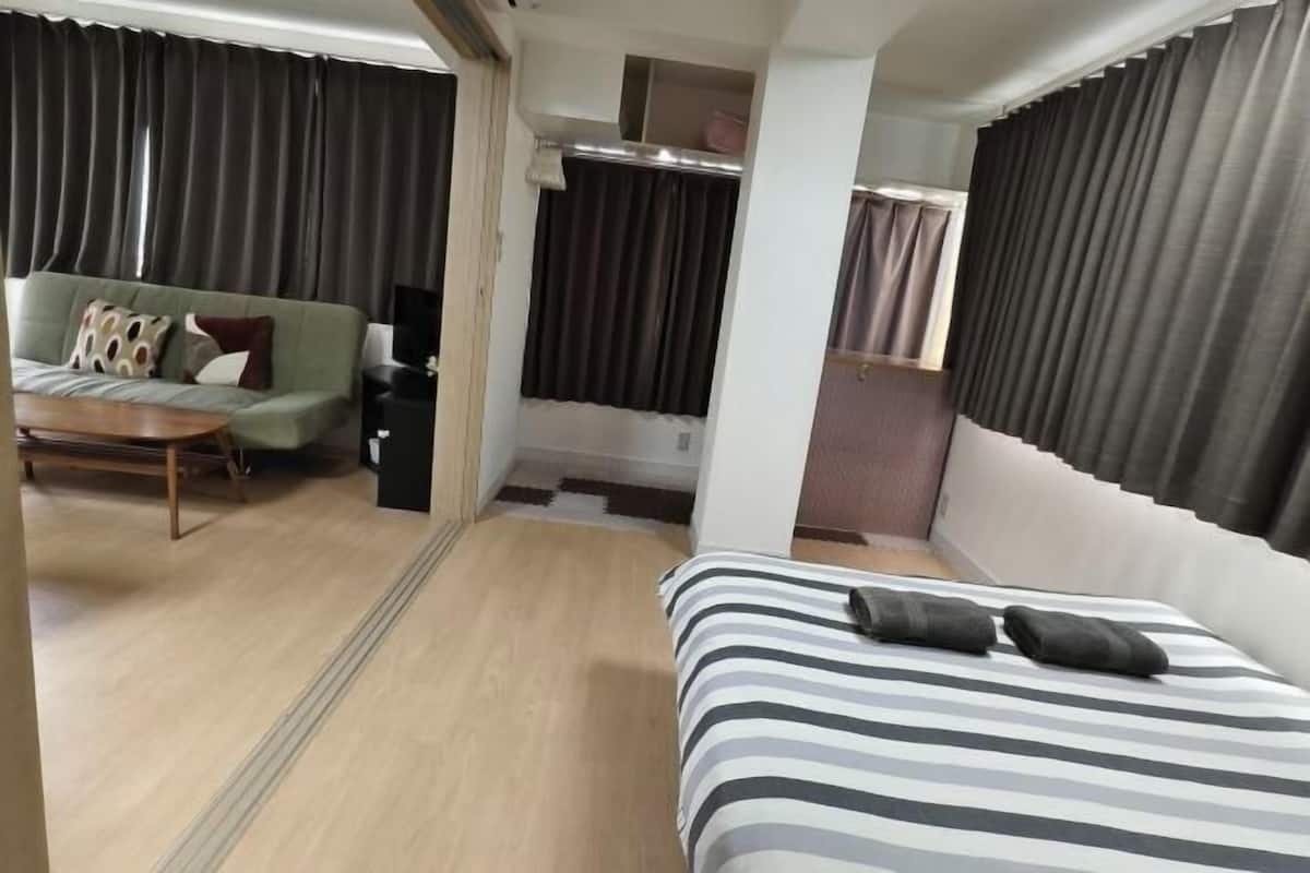 3 Schlafzimmer, Verdunkelungsvorhänge, kostenloses WLAN, Bettwäsche
