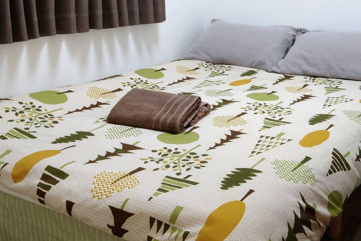 Apartment, 3 Schlafzimmer, 2 Bäder (2F) | 3 Schlafzimmer, Verdunkelungsvorhänge, kostenloses WLAN