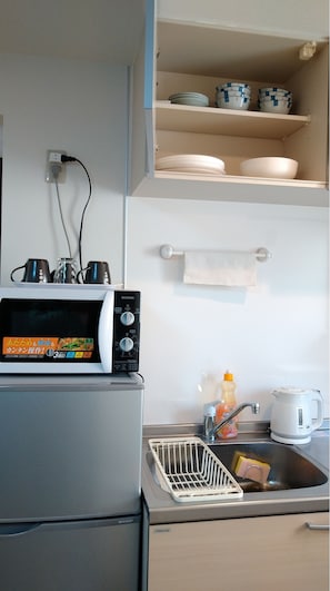 Microwave - Issyuku Hotel Kaminarimon (Tokyo)