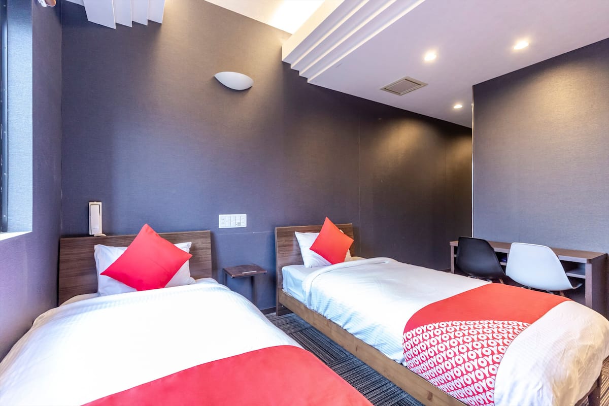 twin room, non smoking | desk, free wifi, bed sheets