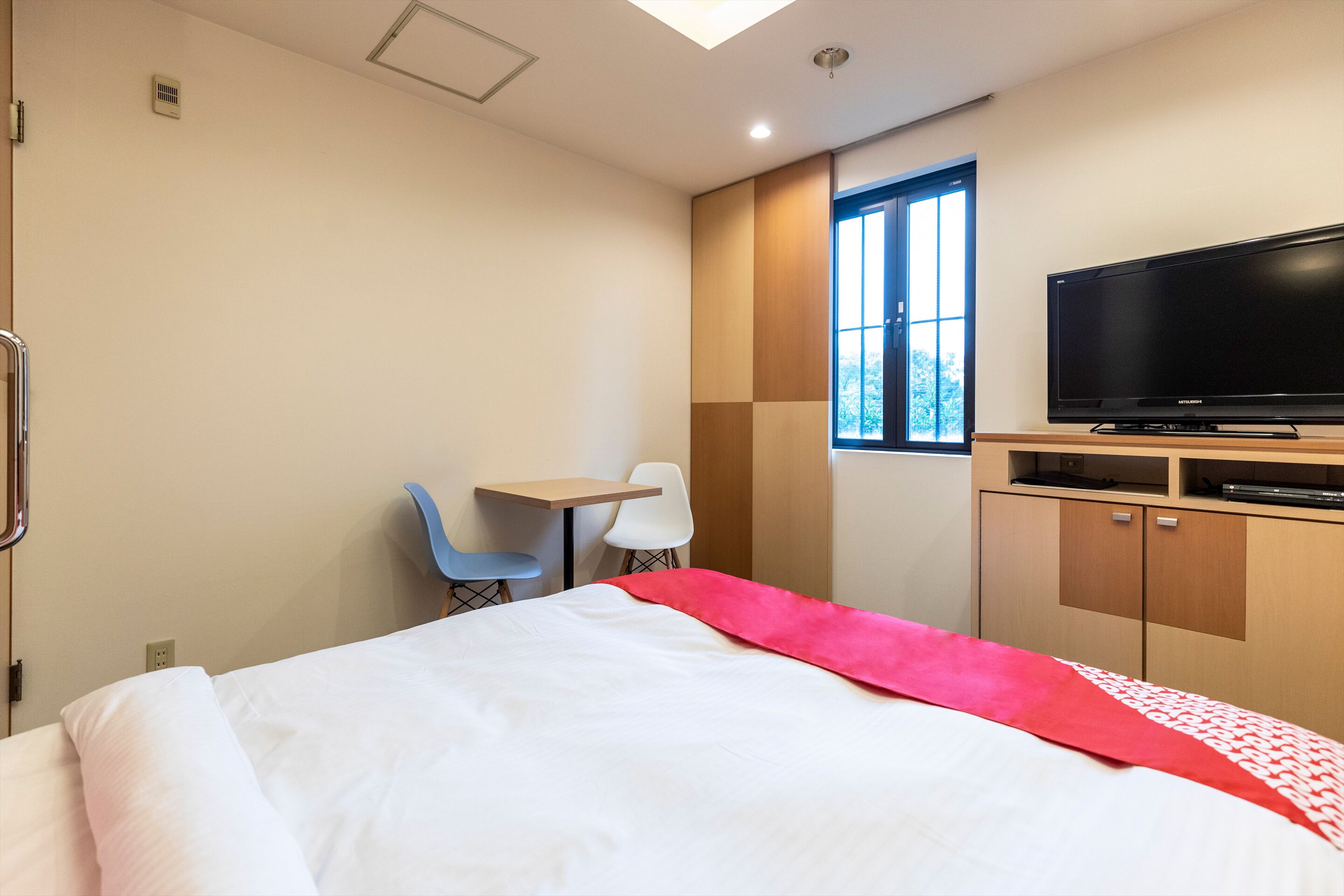 double room, non smoking | desk, free wifi, bed sheets