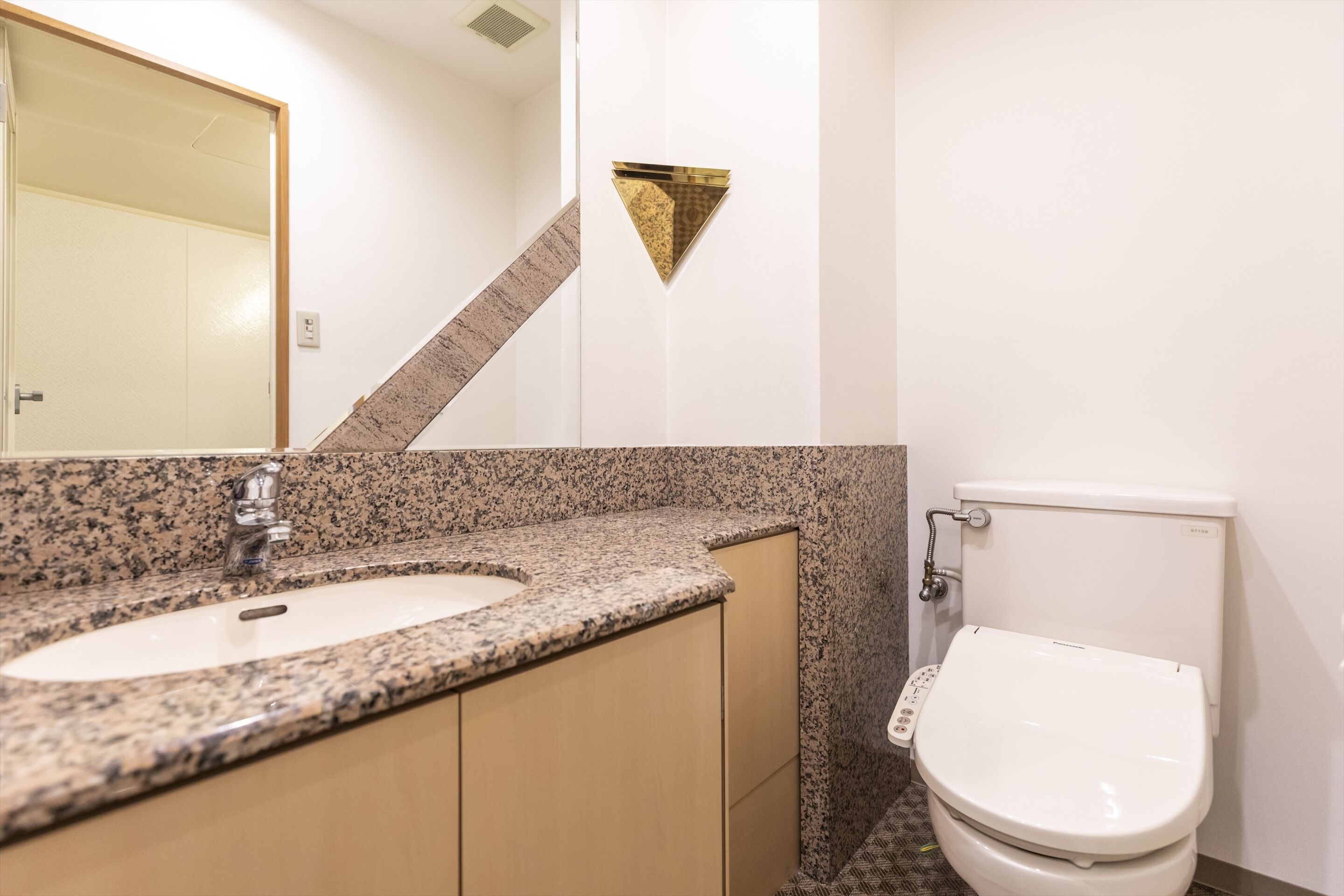 double room, non smoking | bathroom | combined shower/bathtub, deep-soaking bathtub, hair dryer, towels