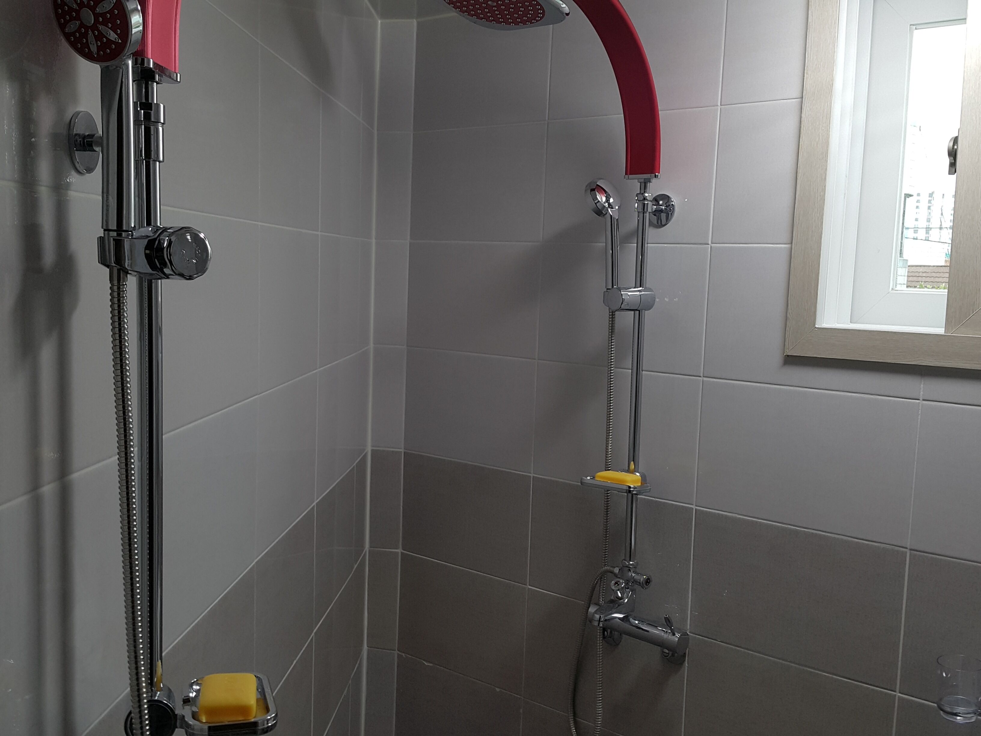 Shower kamar mandi