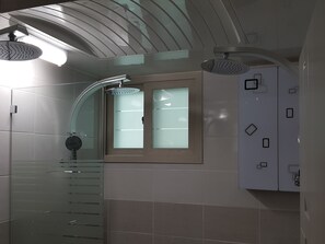 Douche de la salle de bain