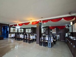 Restaurant - Hotel Amanda (Lucknow)
