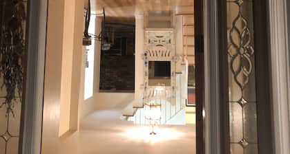 Indoor pool with jacuzzi