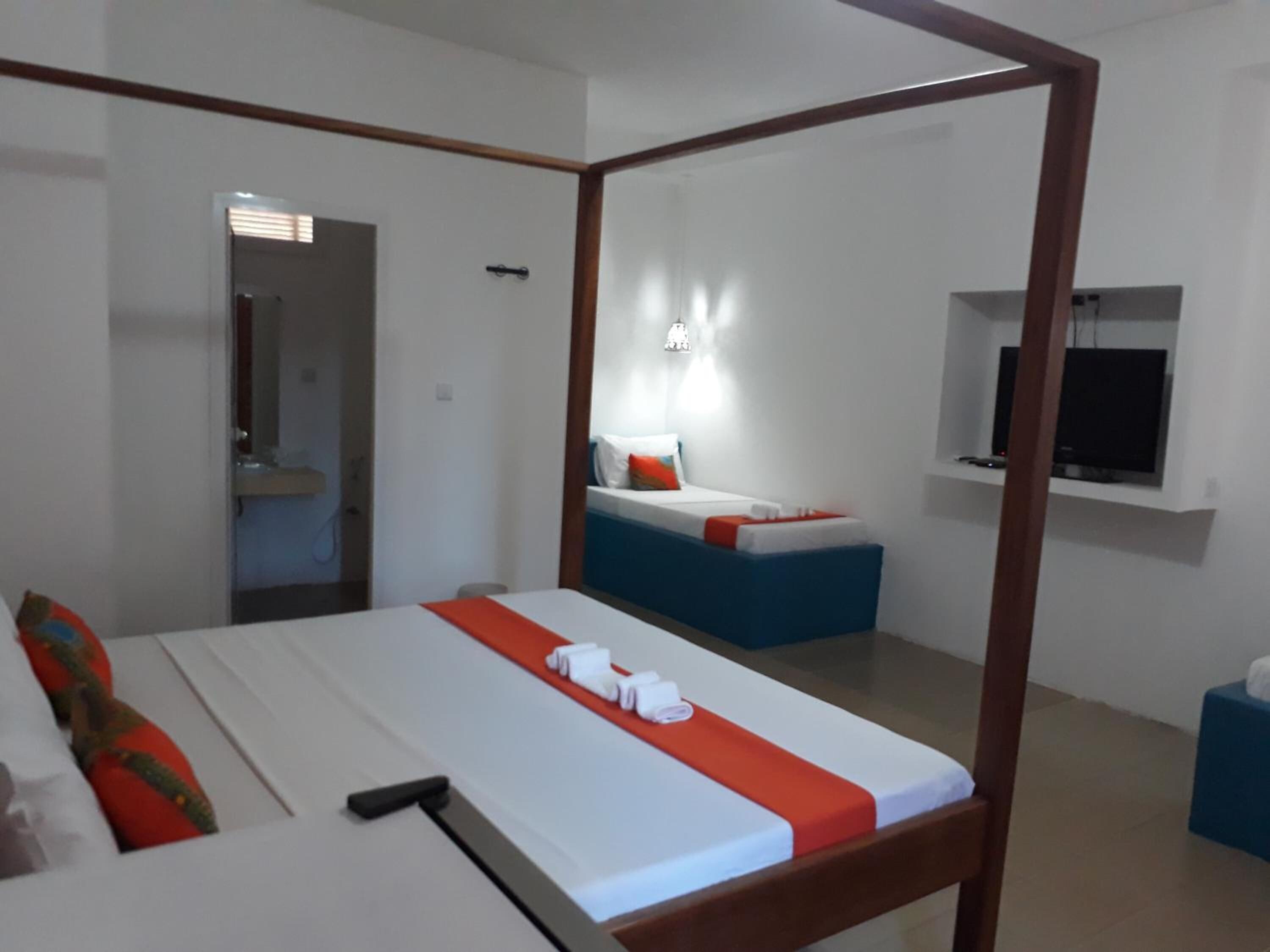 minibar, desk, free wifi, bed sheets