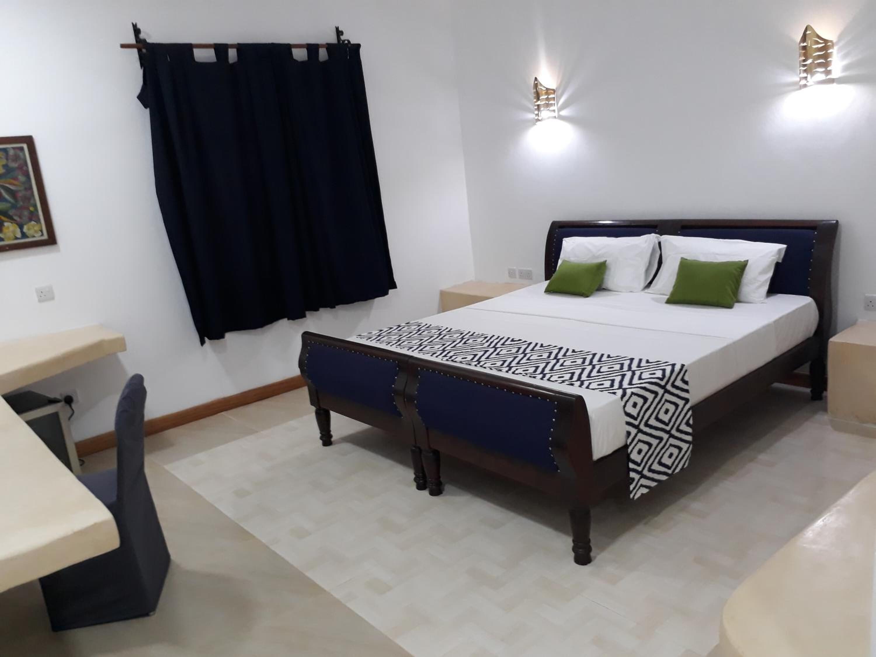 minibar, desk, free wifi, bed sheets