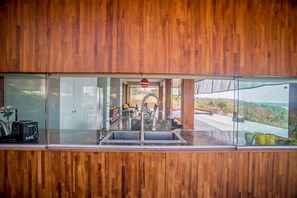 Luxury Villa | Private kitchenette