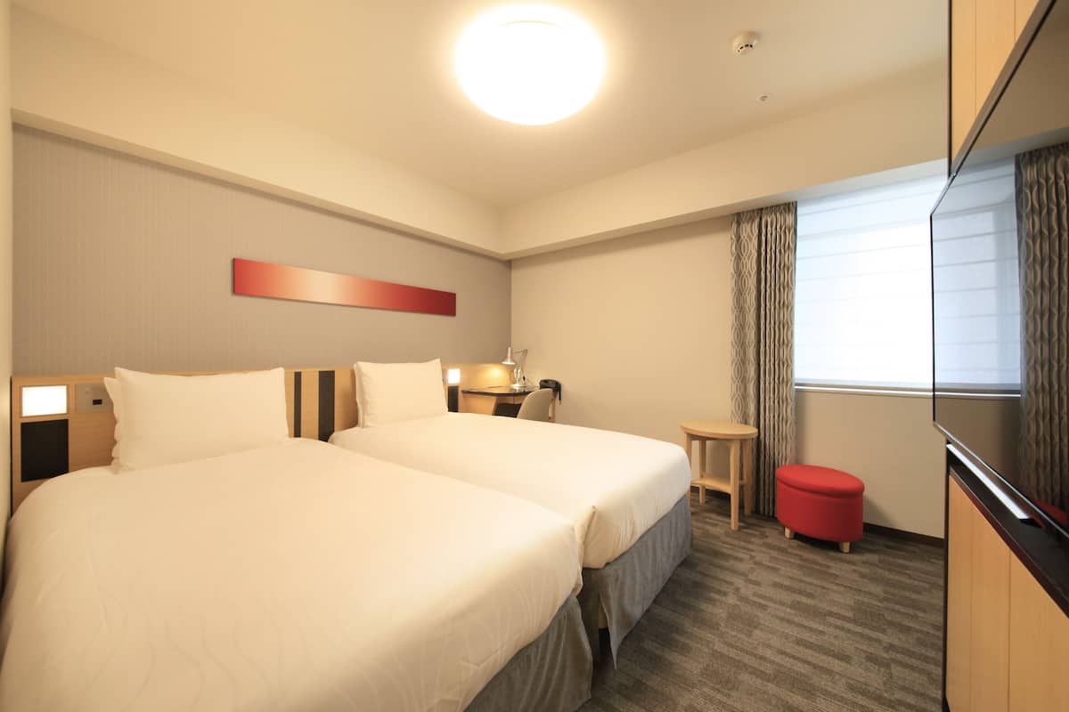 Twin kamer, niet-roken (Moderate) | Een bureau, een laptopwerkplek, gratis wifi, beddengoed