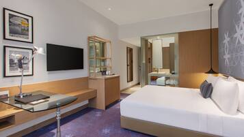 Egyptian cotton sheets, premium bedding, down comforters, pillowtop beds