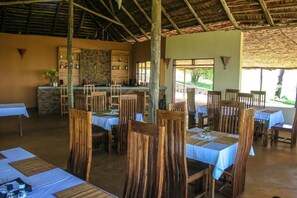 Tägliches inbegriffenes Frühstücksbuffet