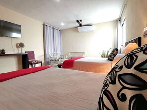 Habitación doble | Decoración individual, mobiliario individual, escritorio