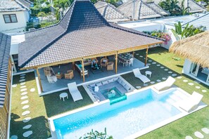 Outdoor pool - Exquisite Architectural Villa with Outdoor Pool (Seminyak, Kuta, Kabupaten Badung,)