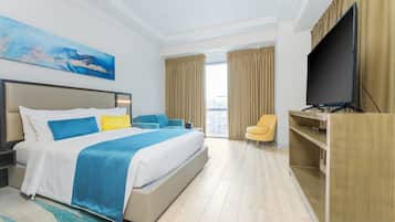 Minibar, in-room safe, laptop workspace, blackout curtains