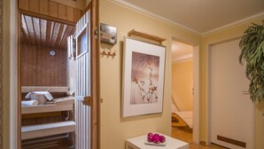 Unclassified image, 5 of 13, button - Vacation apartment 2-5 persons in Oberaudorf ,sauna,playroom,fitness room/16 (Oberaudorf)