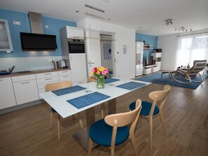 Comfort Condo, Garden View | Living area - 16 Lilien - Apartment Wohnung (Waiblingen)