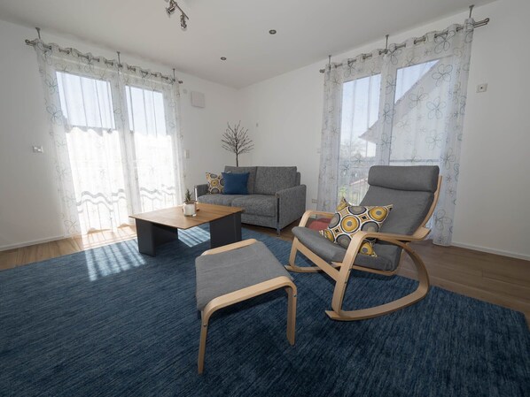 Comfort Condo, Garden View | Living area - 16 Lilien - Apartment Wohnung (Waiblingen)