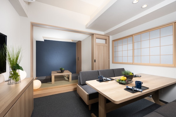 Daunenbettdecken, Zimmersafe, Schreibtisch, Bügeleisen/Bügelbrett