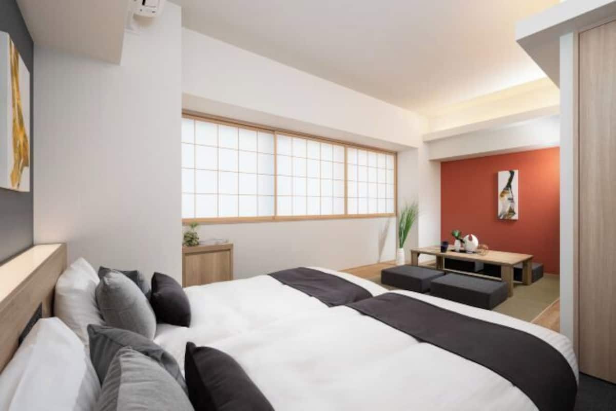 1 bedroom, in-room safe, desk, iron/ironing board
