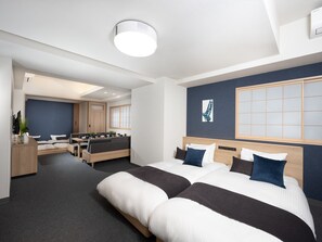 羽绒被、客房内保险箱、办公桌、熨斗/熨衣板