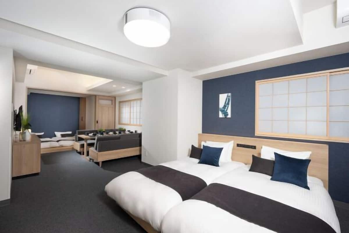 1 bedroom, in-room safe, desk, iron/ironing board