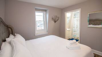 House (4 Bedrooms) | 4 bedrooms, iron/ironing board, free cribs/infant beds, bed sheets