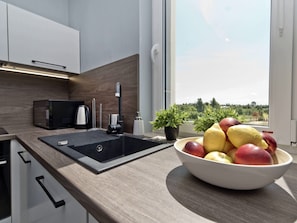 Apartment, 1 Bedroom | Private kitchenette | Fridge, stovetop, coffee/tea maker, electric kettle - BlueApart Apartamenty Nexo (Puck)