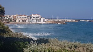 Beach - Beautiful apartment facing the sea. a place to dream. (roda de bera)