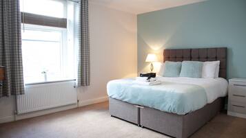 3 bedrooms, iron/ironing board, travel cot, WiFi