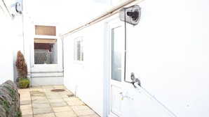 Exterior detail - Spacious 3 bedroom Cottage in Whalley (Whalley)