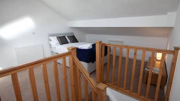 3 bedrooms, iron/ironing board, travel cot, WiFi
