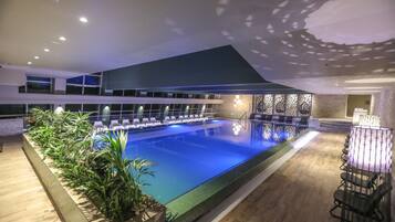 Sæsonbestemt udendørs pool