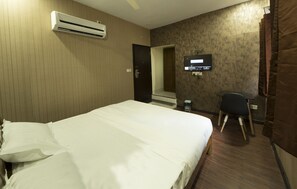 ラグジュアリー ルーム | デスク、WiFi (無料)