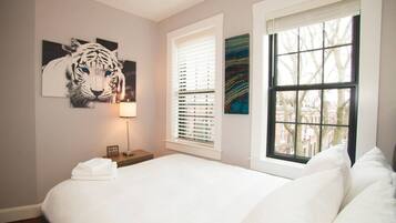 Apartment (2 Bedrooms) | 2 bedrooms, iron/ironing board, free cribs/infant beds, travel crib