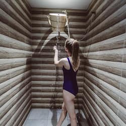 Body treatments, facials, 4 treatment rooms