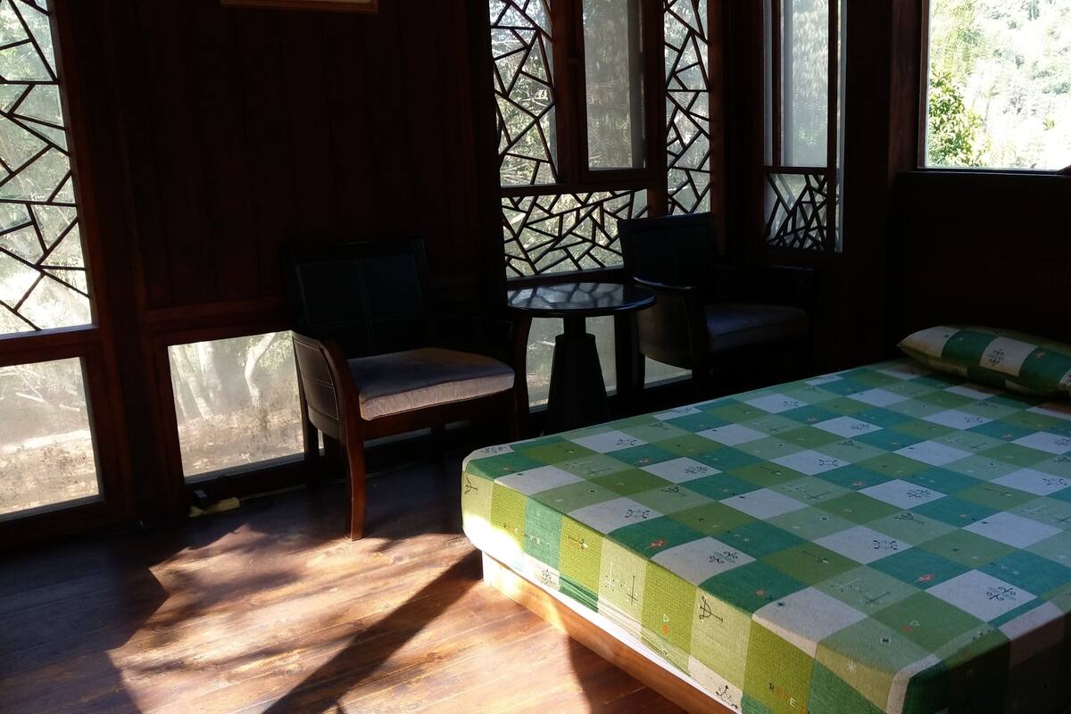 Signature Double Room | WiFi (free), bed sheets
