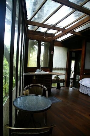 Quadruple Room | Free WiFi, bed sheets