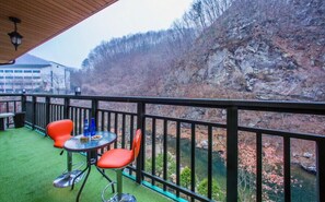 Traditional Room (A) | Balcony - Dain Pension (Hongcheon)