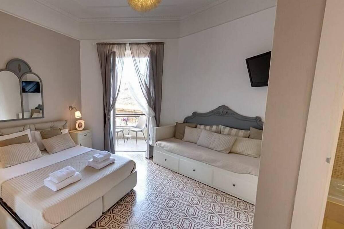 واي فاي مجانًا وملاءات أسرّة