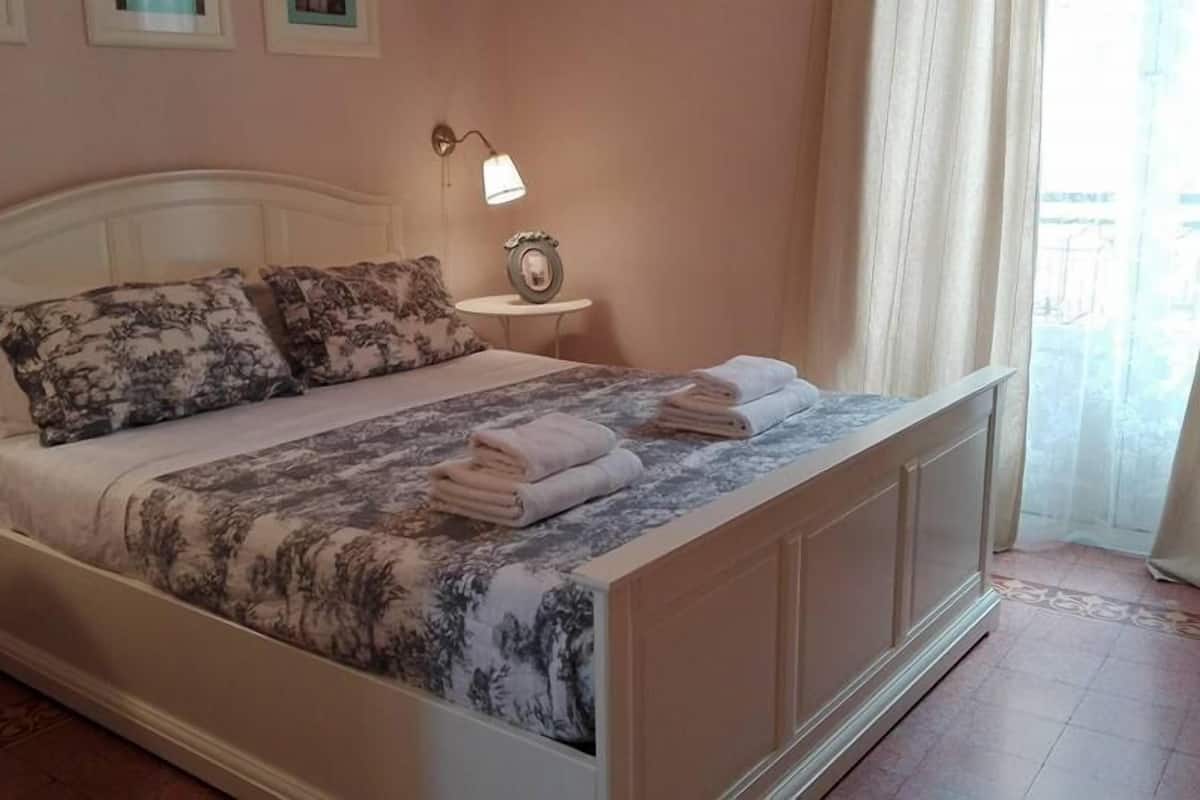 5 camere, Wi-Fi gratuito, lenzuola