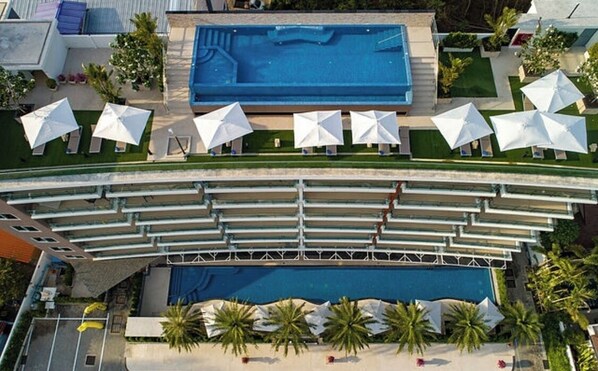 Outdoor pool - Babylon Sky Garden Condo (Tambon Rawai)