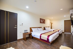 Habitación cuádruple (No.2) | Insonorización y wifi gratis 